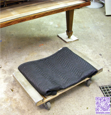 钢琴小推车兼作带轮凳